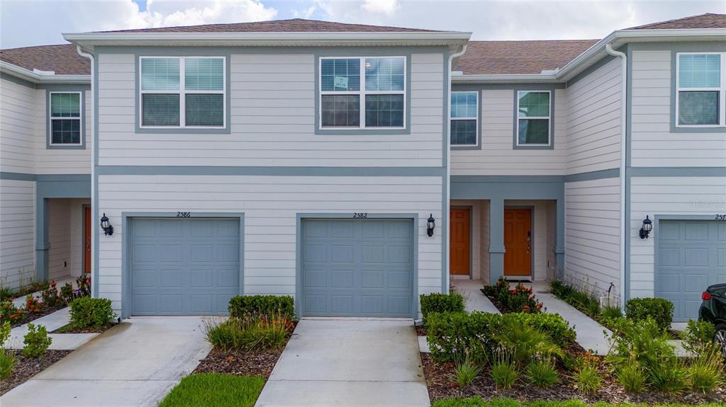 2582 Winsome Wy in Davenport, FL - Foto de edificio
