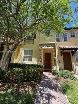 9353 SW 227th St in Cutler Bay, FL - Building Photo