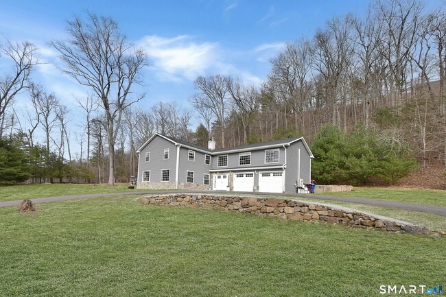 50 1/2 Mountain Spring Rd in Farmington, CT - Building Photo - Building Photo