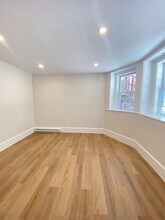 7 Kenney St, Unit 1 in Boston, MA - Foto de edificio - Building Photo