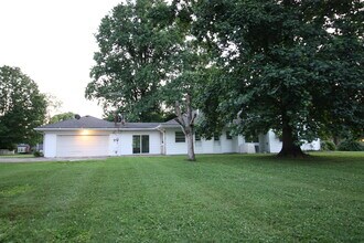 203 Dorsey Way in Louisville, KY - Building Photo - Building Photo