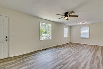 655 Seymour Dr in North Augusta, SC - Building Photo - Building Photo