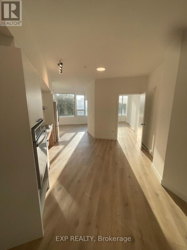 1600 James Naismith Dr in Ottawa, ON - Building Photo - Building Photo