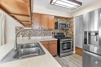 4709 Stillwell Ave in Lansing, MI - Building Photo - Building Photo