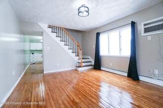 1519 Meylert Ave in Scranton, PA - Building Photo - Building Photo
