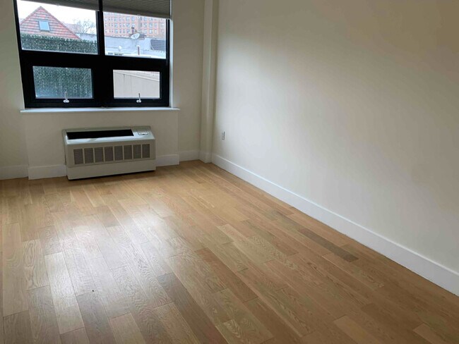 98-32-98-67 67th Ave in Rego Park, NY - Building Photo - Building Photo