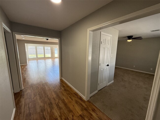 10031 Haddington Dr in Houston, TX - Building Photo - Building Photo