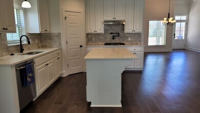 536 Warbler Crossing Ave in Baton Rouge, LA - Building Photo - Building Photo