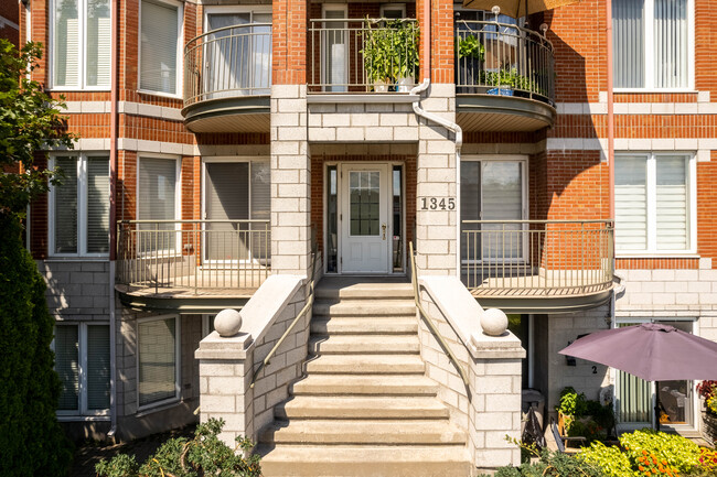 1345 Shevchenko Boul in Montréal, QC - Building Photo - Building Photo