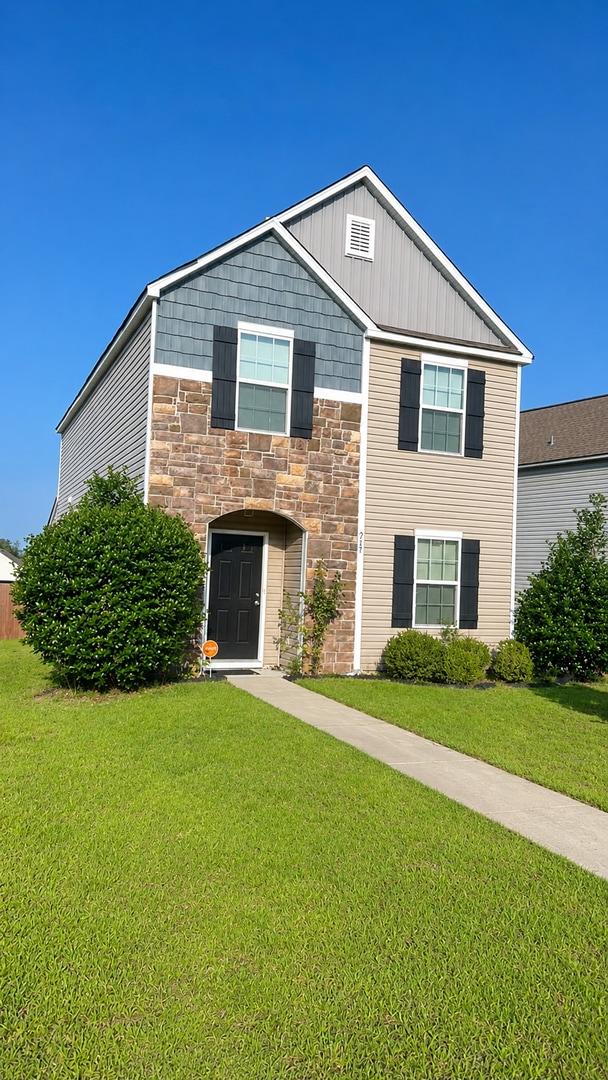 property at 917 Yarrow Ln