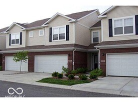 3981 Eldor Flower Dr in Zionsville, IN - Building Photo