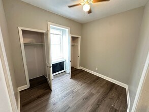 725 S 56th St in Philadelphia, PA - Building Photo - Building Photo