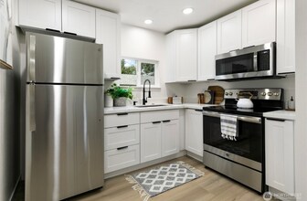 11 SW 100th St in Seattle, WA - Building Photo - Building Photo