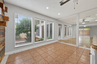 6102 Crakston St in Houston, TX - Building Photo - Building Photo