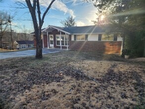 40 Frontier Trail in Fenton, MO - Building Photo - Building Photo