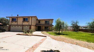 5020 W Ave K 10 in Lancaster, CA - Building Photo - Building Photo