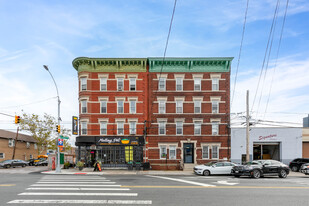 3605 Vernon Blvd in Astoria, NY - Foto de edificio - Building Photo