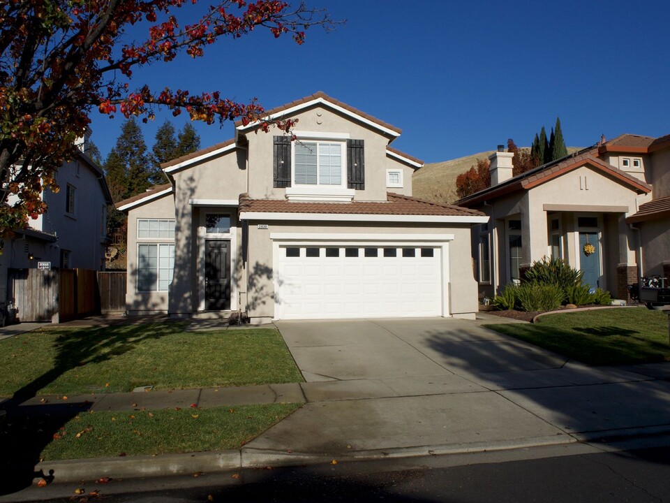 2830 Rockridge Dr in Fairfield, CA - Foto de edificio