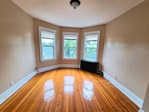 92 Waumbeck St in Boston, MA - Building Photo - Building Photo
