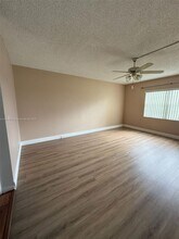 1300 SW 125th Ave in Pembroke Pines, FL - Building Photo - Building Photo