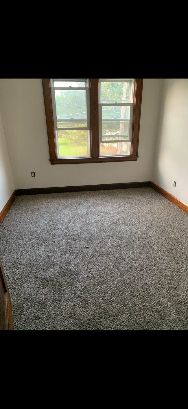 3229 Lake Ave in Ashtabula, OH - Building Photo - Building Photo