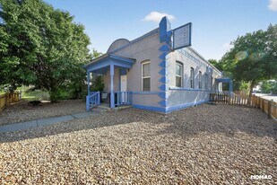 2500 Eaton St in Edgewater, CO - Building Photo