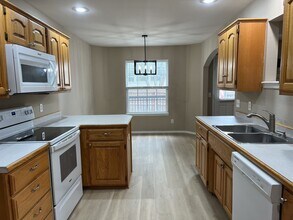 106 N Carlisle Dr in Nixa, MO - Building Photo - Building Photo