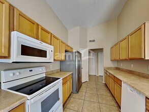 2715 N 90th Ave in Phoenix, AZ - Foto de edificio - Building Photo