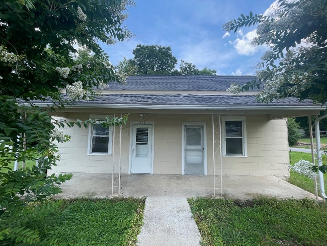 property at 1515 Bailey St