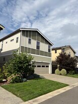32953 Skyline Ln in Black Diamond, WA - Building Photo