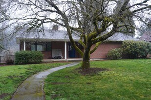 5716 Alki Rd in Vancouver, WA - Building Photo