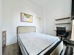 Furnished room/NOT APARTMENT in Brooklyn, NY - Foto de edificio - Building Photo