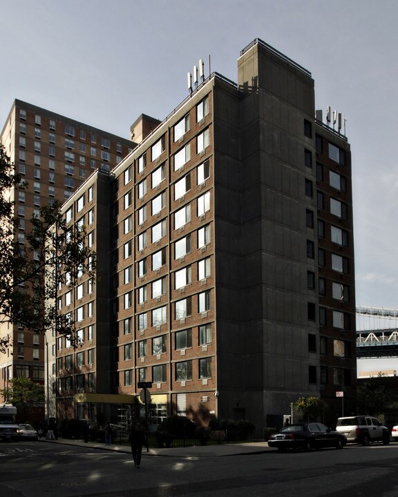 Two Bridges Senior Apartments in New York, NY - Building Photo