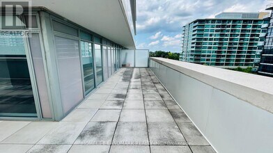 72-372 Esther Shiner Blvd in Toronto, ON - Building Photo - Building Photo