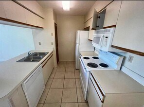 2719 N Poinciana Blvd in Kissimmee, FL - Building Photo - Building Photo