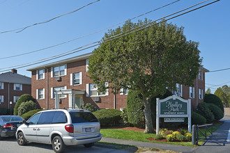 HADLEY PARK APARTMENTS in Lowell, MA - Building Photo - Building Photo