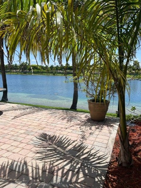 2251 W Preserve Way in Miramar, FL - Building Photo