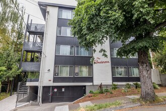 169 Santa Rosa in Oakland, CA - Foto de edificio - Building Photo