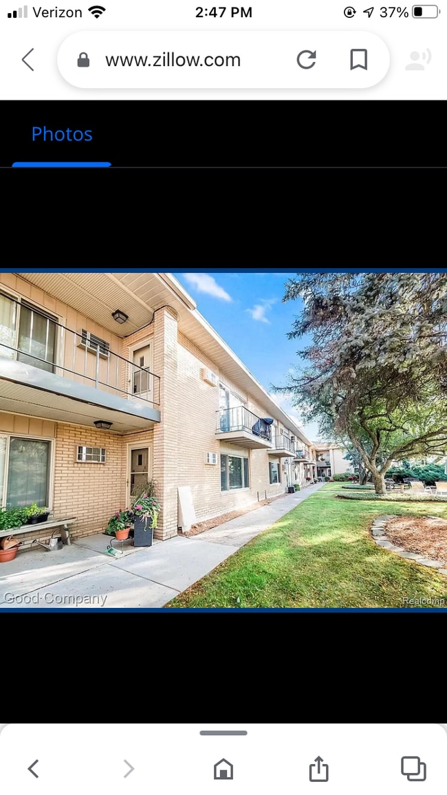property at 2655 E Maple Rd