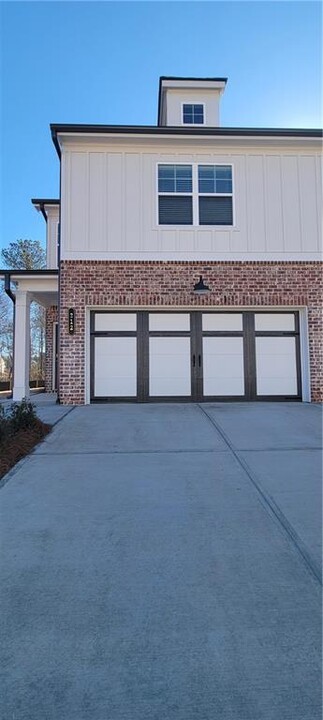 212 Depot Landing Rd in Auburn, GA - Building Photo