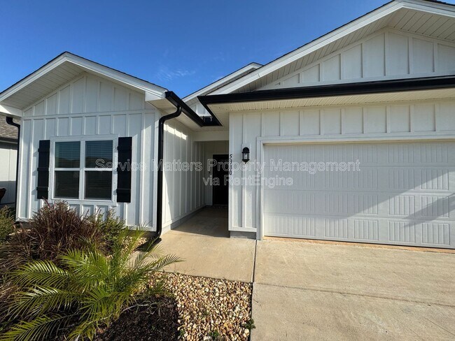 5380 Cornwall Dr in Milton, FL - Building Photo - Building Photo