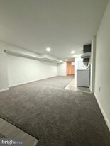 6355 Hegerman St in Philadelphia, PA - Building Photo