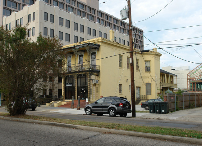 1529 Jackson Ave in New Orleans, LA - Building Photo - Building Photo