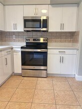 7900 NW 16th St in Pembroke Pines, FL - Building Photo - Building Photo