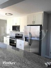 11814 Featherwood Dr, Unit P2139 in St. Louis, MO - Building Photo - Building Photo