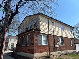 539 Central Ave in Bethpage, NY - Building Photo