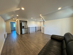 1 Graveline Rd in Bellingham, WA - Building Photo - Building Photo