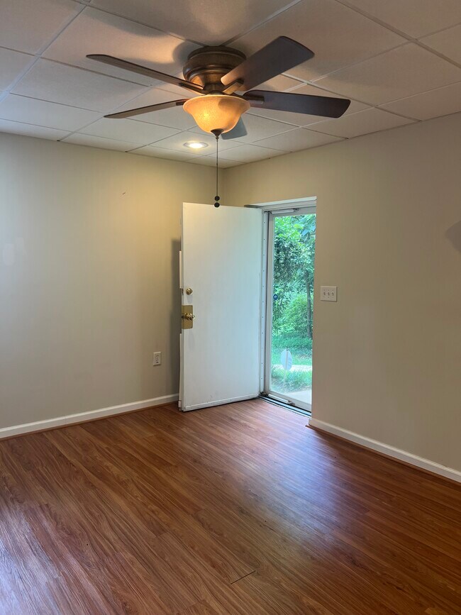 2761 Cocklebur Rd, Unit B
