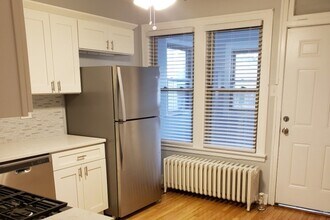 2858 N Drake Ave, Unit 1 in Chicago, IL - Building Photo - Building Photo