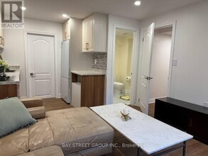 49 Chiara Dr in Vaughan, ON - Building Photo - Building Photo